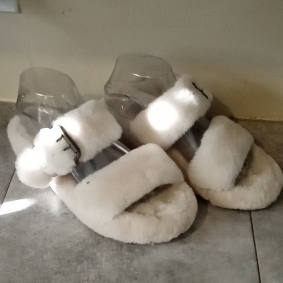 UGG     size 8 women - Picture 2 of 8